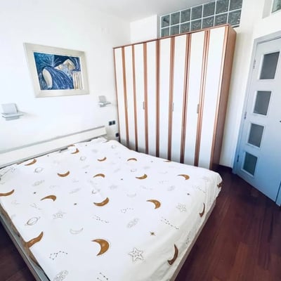 Alquiler de un acogedor piso de 2 habitaciones, 56 m², en el centro de Belgrado, Serbia